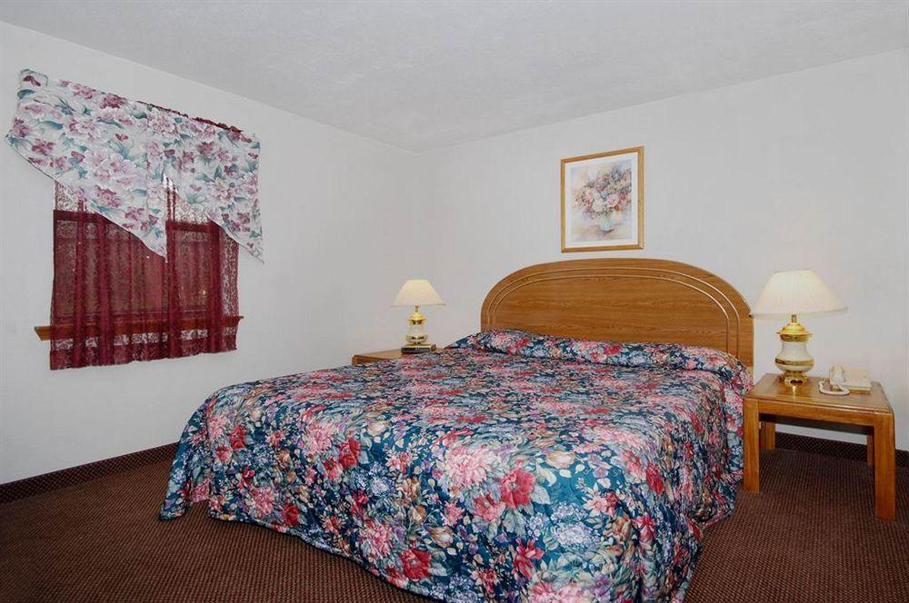 تاهليكوا Oak Hill Inn And Suites المظهر الخارجي الصورة