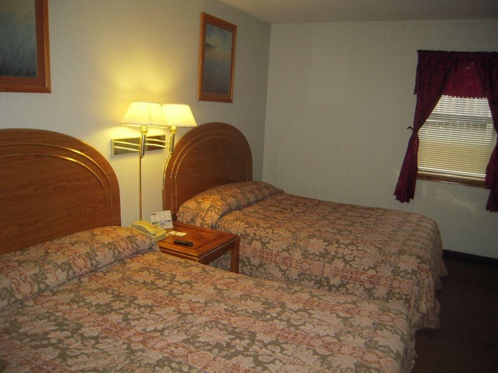 تاهليكوا Oak Hill Inn And Suites المظهر الخارجي الصورة