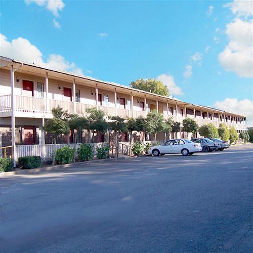 تاهليكوا Oak Hill Inn And Suites المظهر الخارجي الصورة
