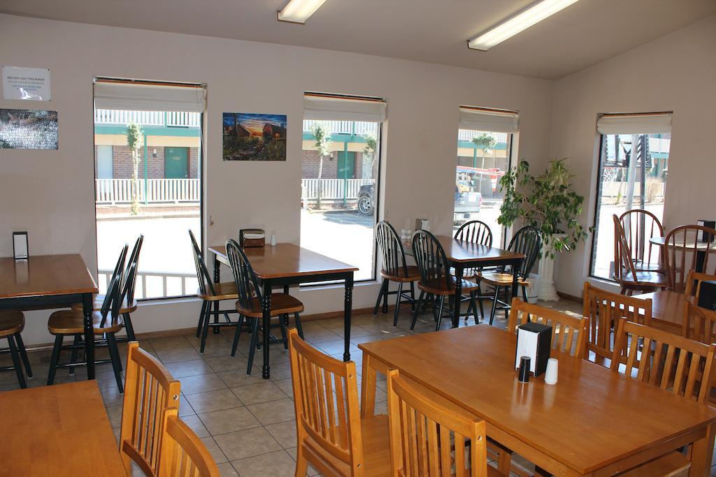 تاهليكوا Oak Hill Inn And Suites المظهر الخارجي الصورة