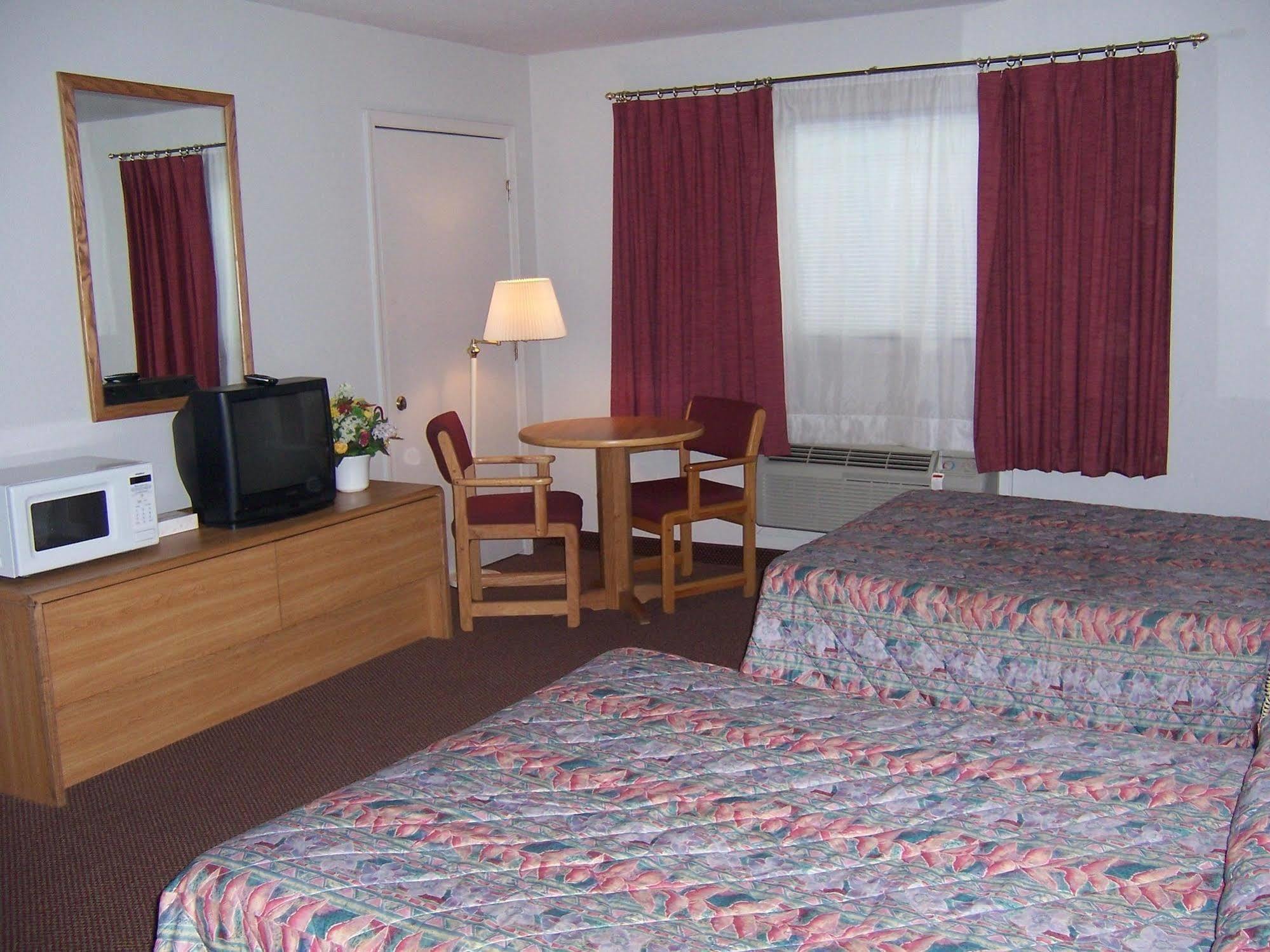 تاهليكوا Oak Hill Inn And Suites المظهر الخارجي الصورة