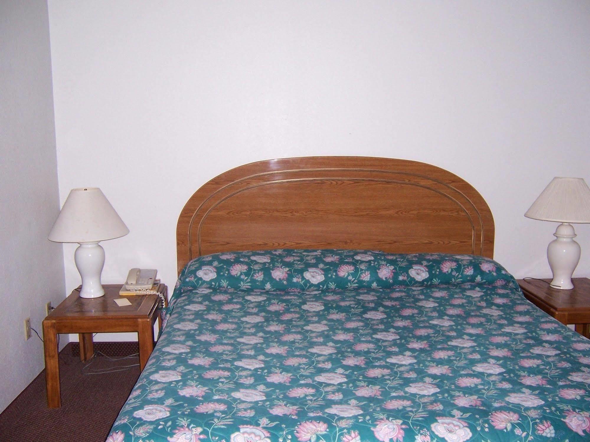 تاهليكوا Oak Hill Inn And Suites المظهر الخارجي الصورة