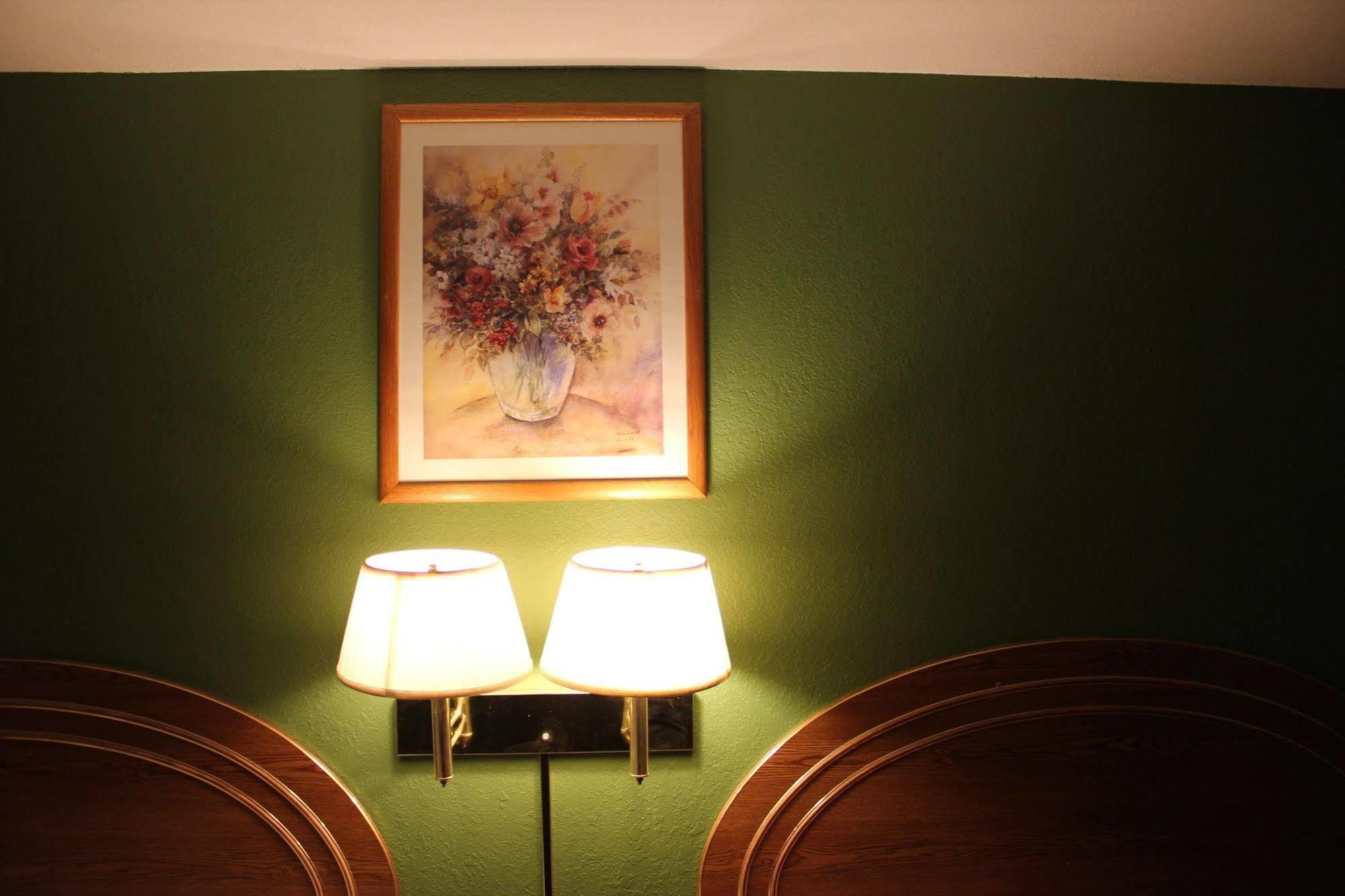 تاهليكوا Oak Hill Inn And Suites المظهر الخارجي الصورة